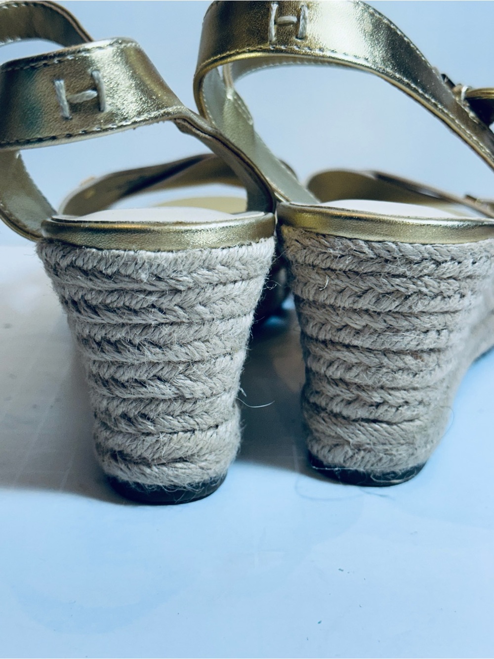 Tommy Hilfiger Gold Metallic Espadrille Wedge Sandals Size 9M - Picture 8 of 10
